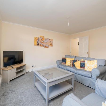 Redhill Surrey 2 Bedroom Pet Friendly Apartment By Sublime Stays מראה חיצוני תמונה
