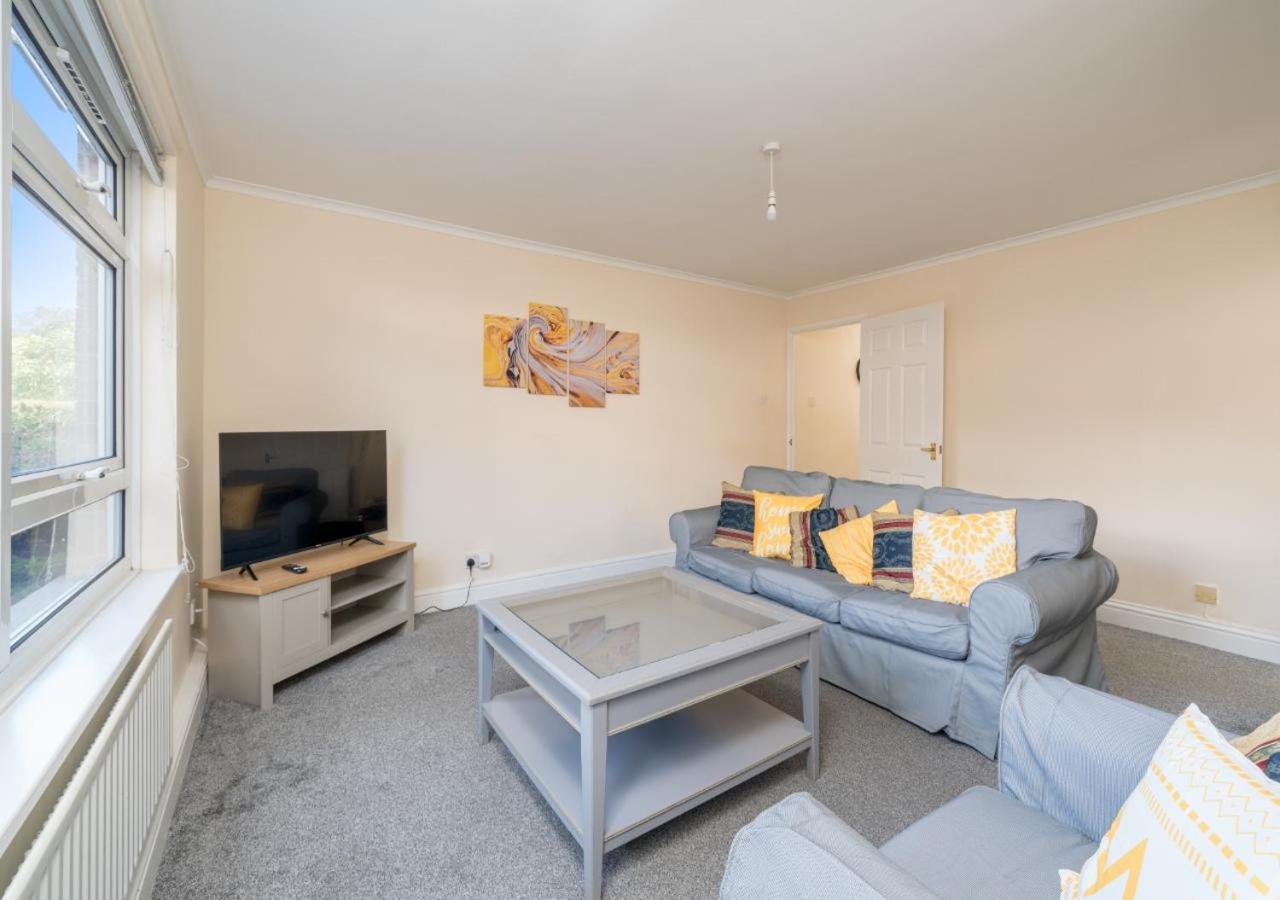 Redhill Surrey 2 Bedroom Pet Friendly Apartment By Sublime Stays מראה חיצוני תמונה